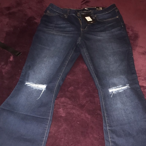 Fashion Nova flare jeans New with tags - Picture 2 of 3